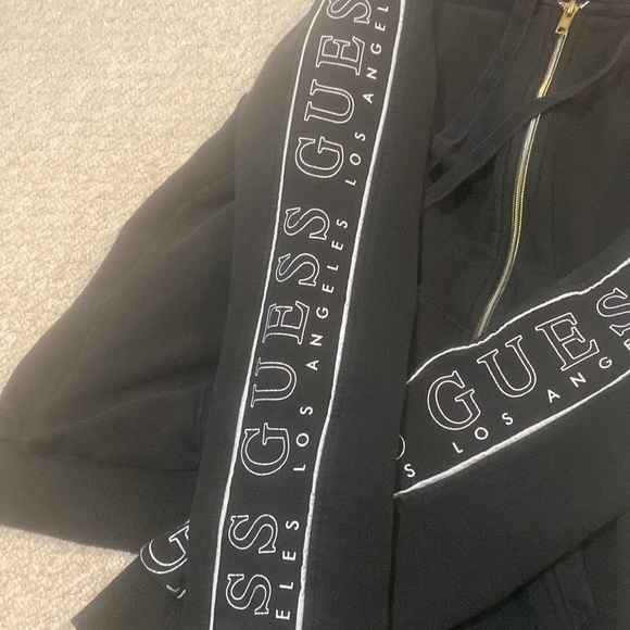 Guess Sweater - Picture 3 of 4